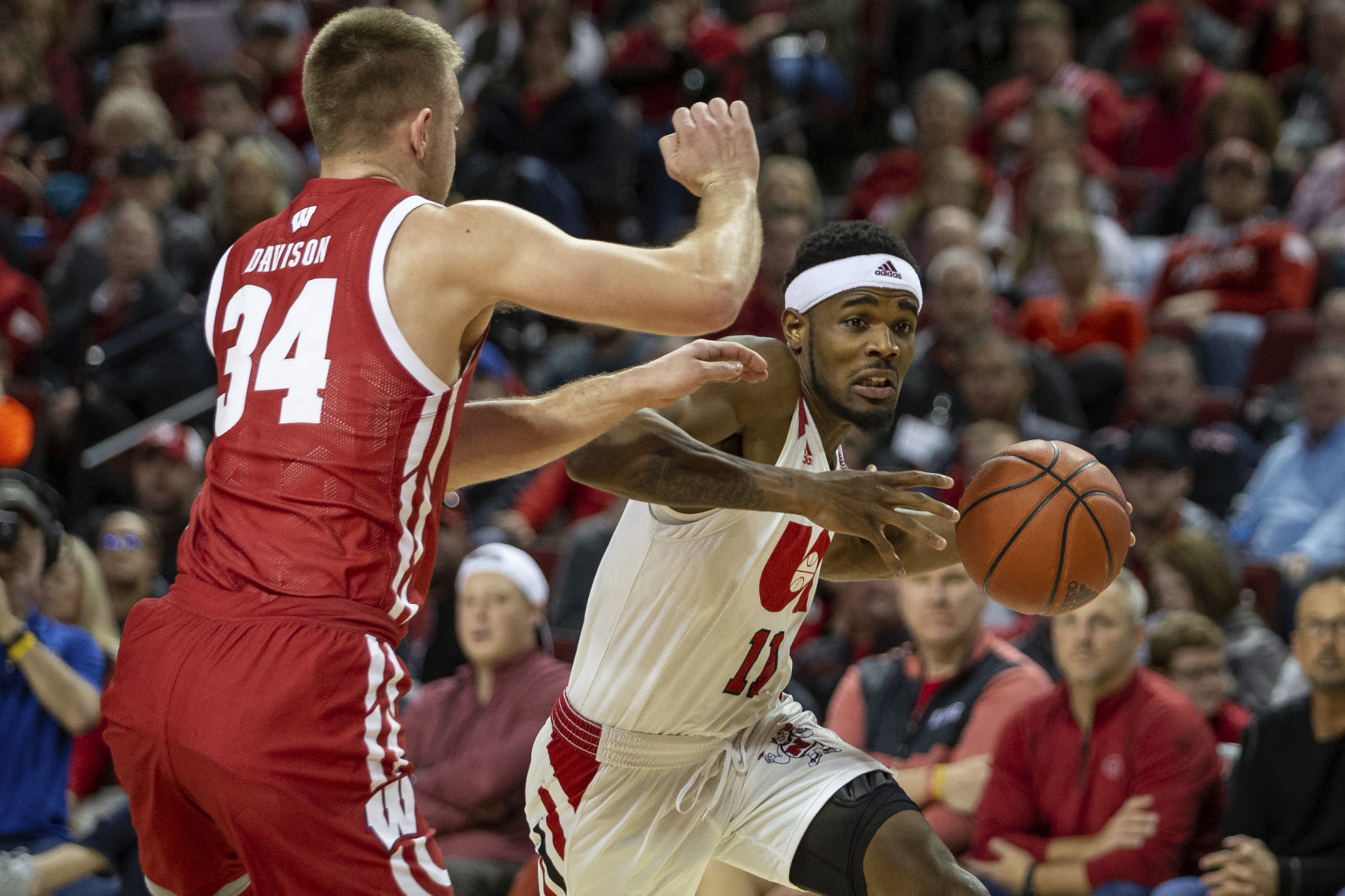 Badgers 81, Cornhuskers 64